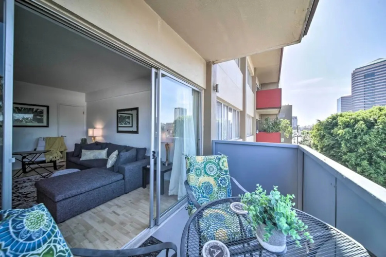 Modern City Condo Close to Downtown Phoenix!