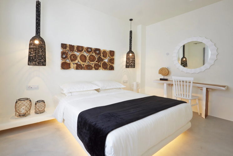 2 Bedroom Eolia Kamari Villa 100m2 with Private Heated Pool