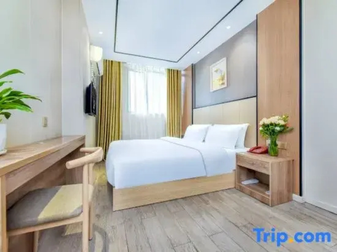 Yuanjia Hotel (Moon River)