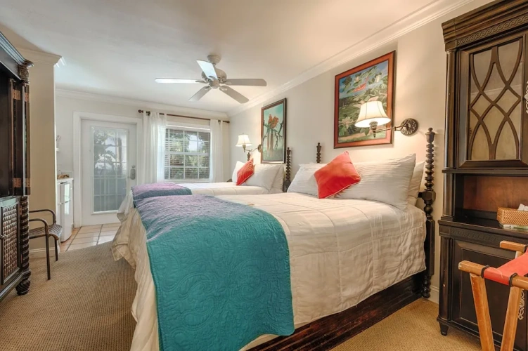 Standard Quadruple room with balcony and with view
