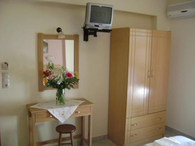 1 Bedroom Apartment with land view