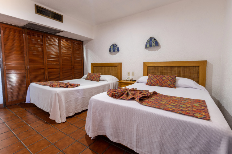 Costa De Oro Beach Hotel