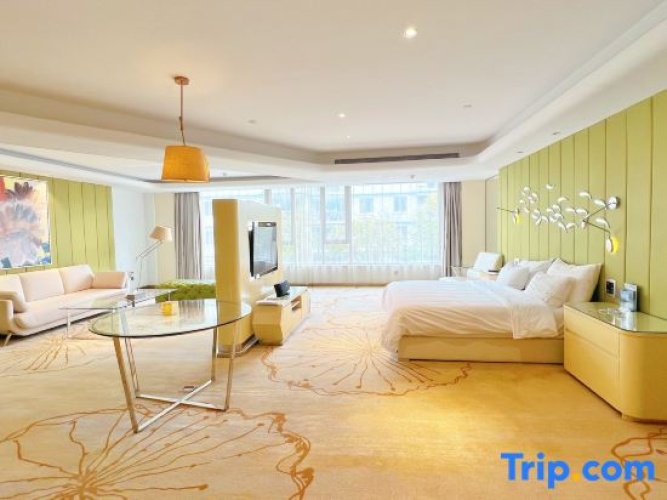 Deluxe Double Suite