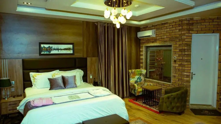 TN Max Luxury Home