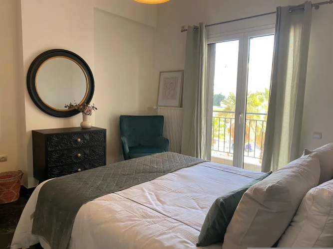 Spacious Glyfada Golf 4BR -near Beach Shops