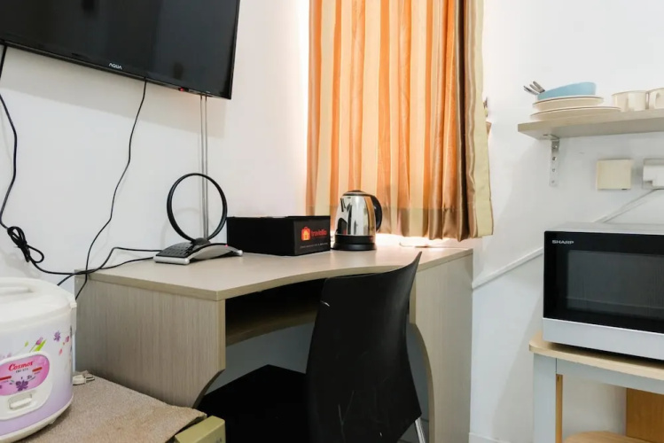 Cozy Studio (No Kitchen) at Aeropolis Apartment