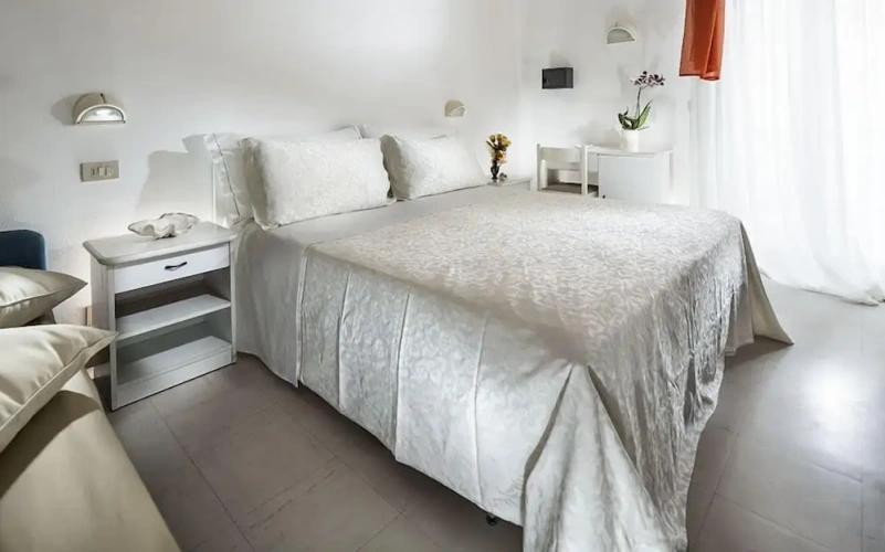 Standard Triple room with balcony