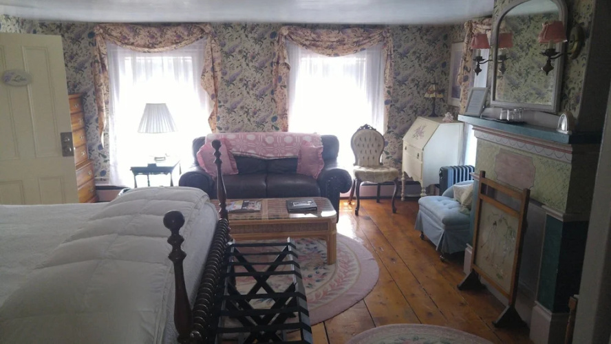 Harpswell Inn
