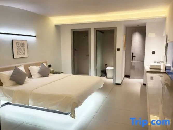 Standard Double room with balcony and with golf view