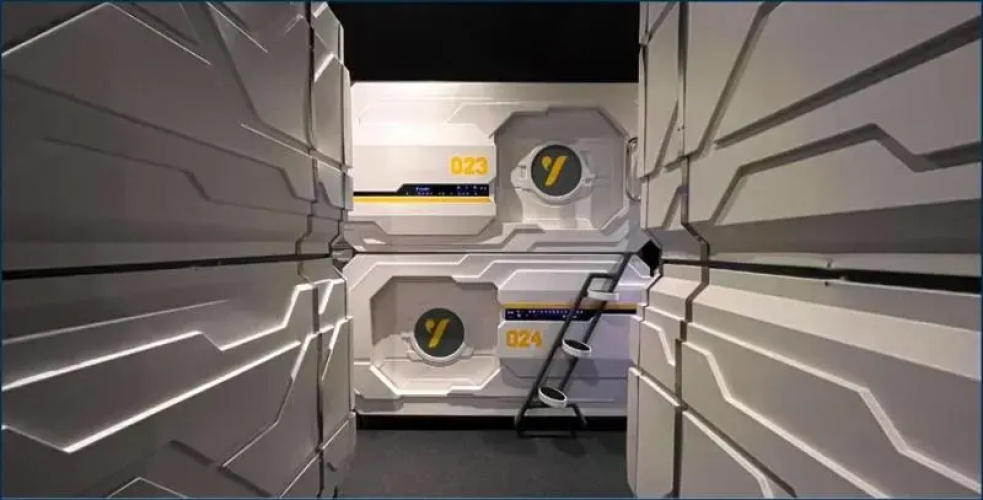 The Yellow Capsule Cancún