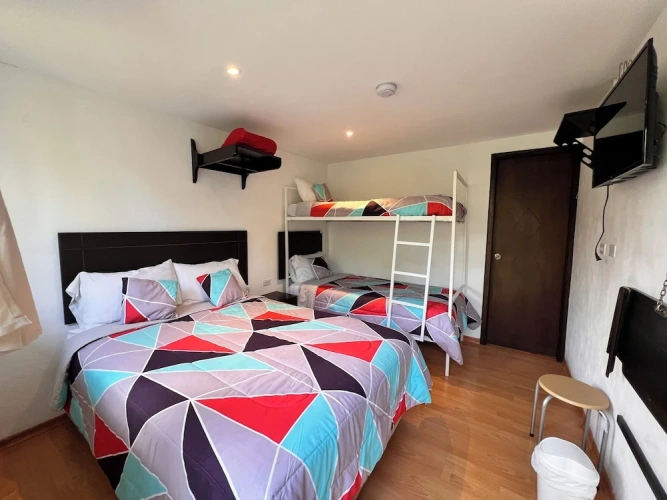 2 Bedrooms Standard Quadruple Family room with courtyard view