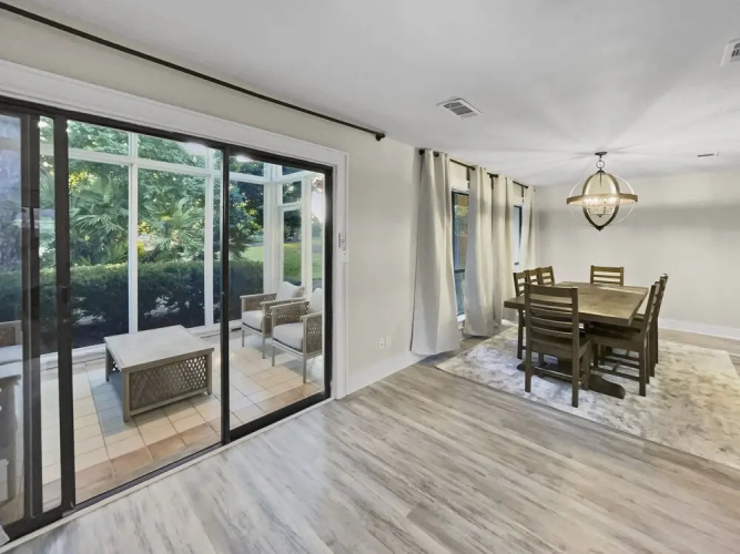 Linkside 3 Bedroom Townhouse by RedAwning