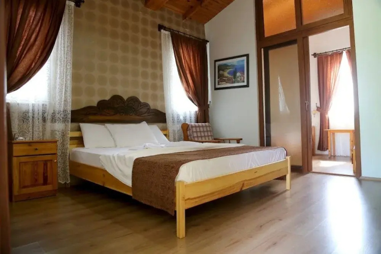 Arkadas Otel