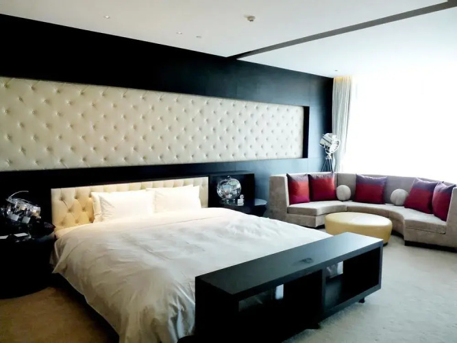 Cineaste Garden Hotel