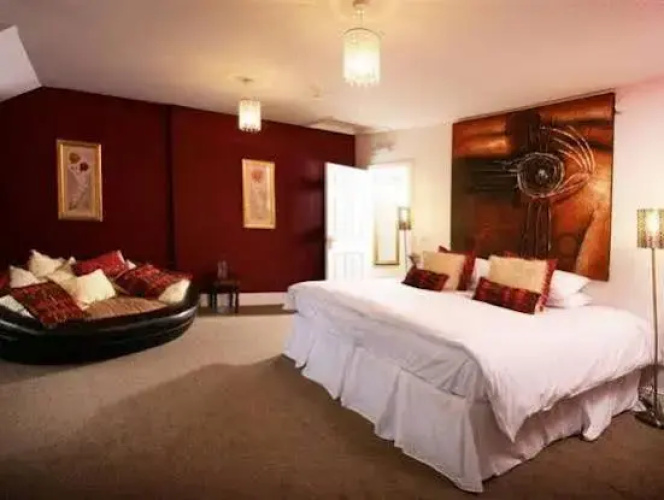 Patricks With Rooms Apartments