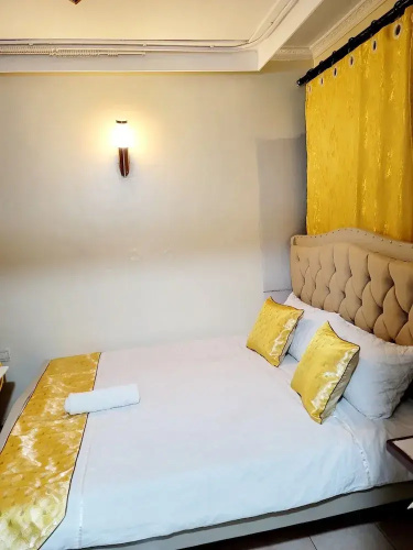 Sunrise Suites