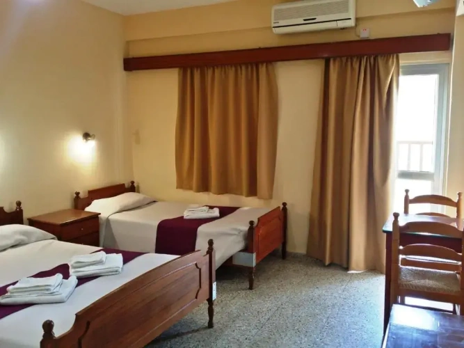 Standard Triple room with mountain view