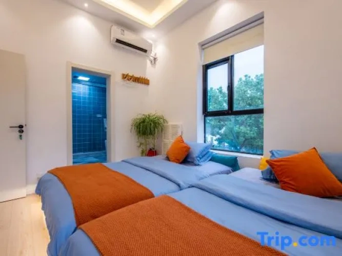 5 Bedrooms Suite