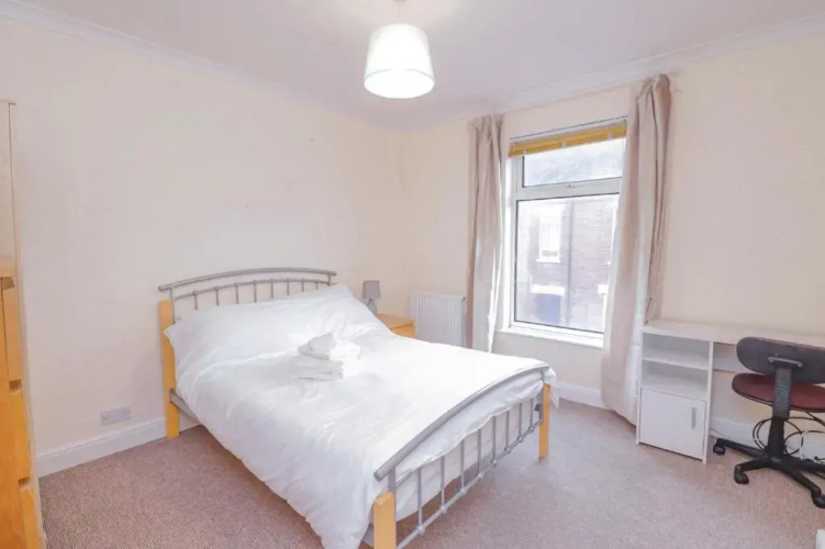 Superb 4 Double Bedroom House Lincoln
