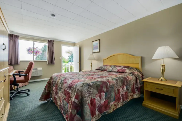 Sunnycrest Motel