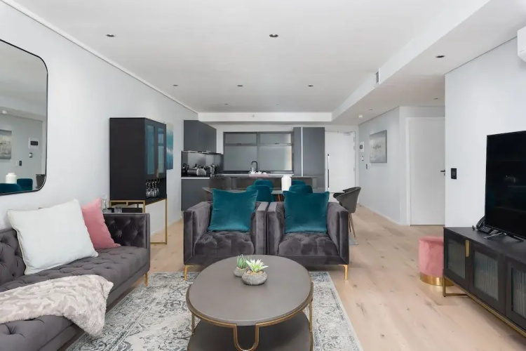 Cosmopolitan Luxury Serviced Apartments