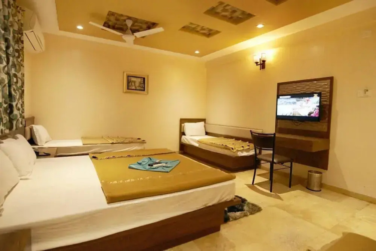 Hotel Sai Suraj Park