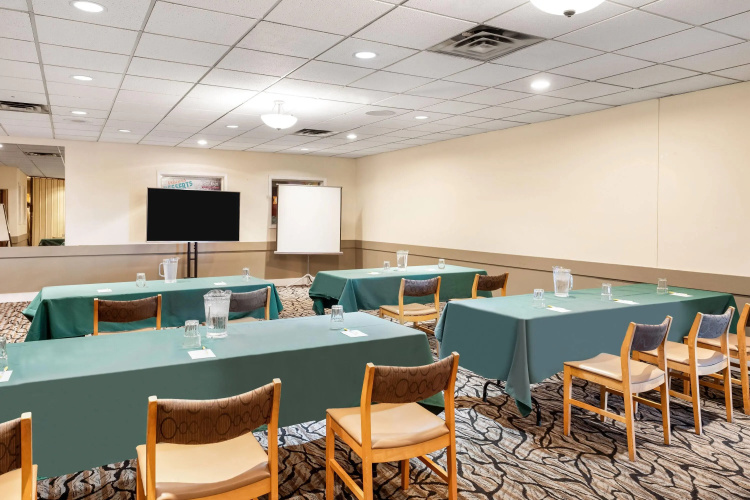 Days Inn By Wyndham Nanaimo photo 20