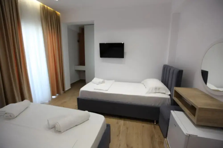 Summer Point Hotel