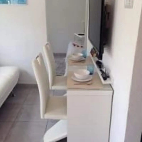 Modern Apt wifi & sat tv, close to las Vistas