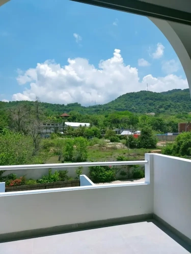 2 Bedrooms Villa