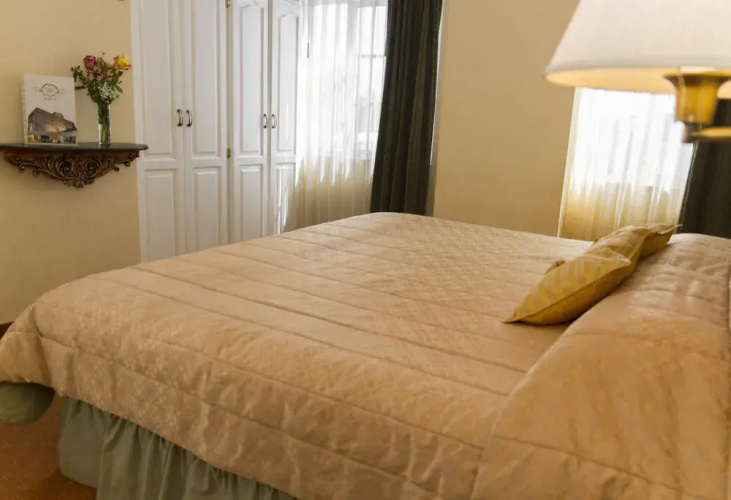 Eugenia Hotel