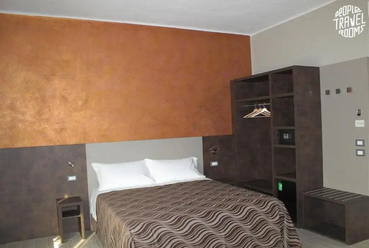 People Travel Rooms