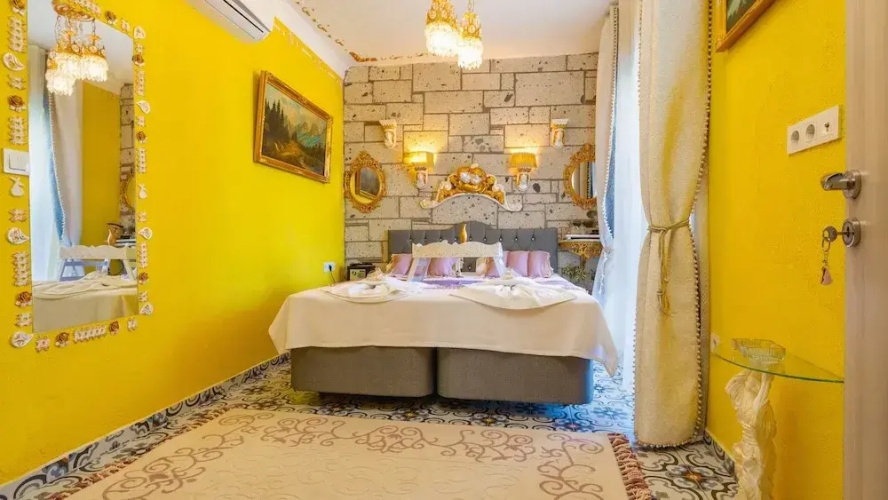 Lamur Otel