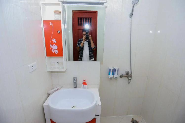 Indochina Queen 2 Hotel
