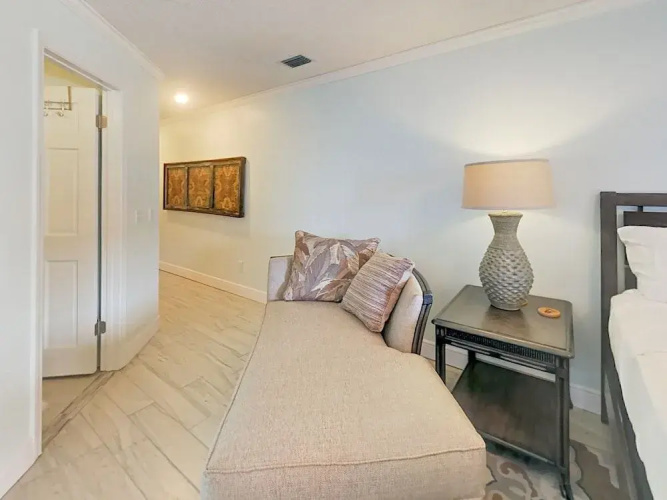 8730 Thomas Dr Condo Unit 1304A