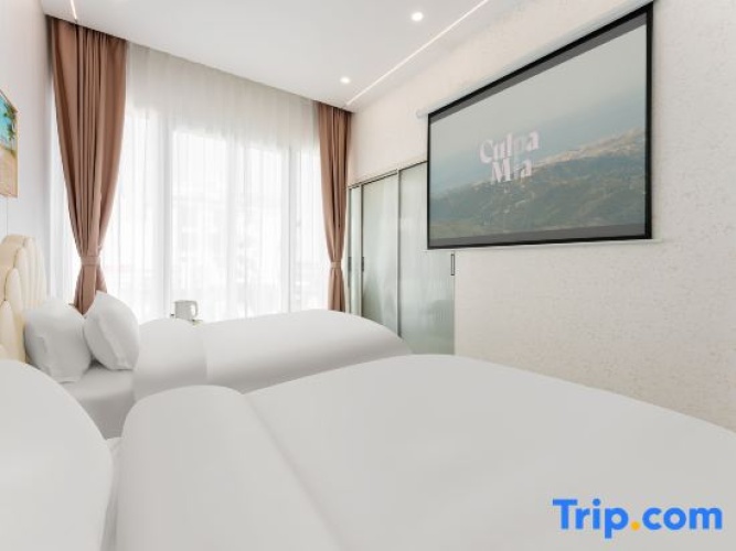 Standard Twin room with sea view