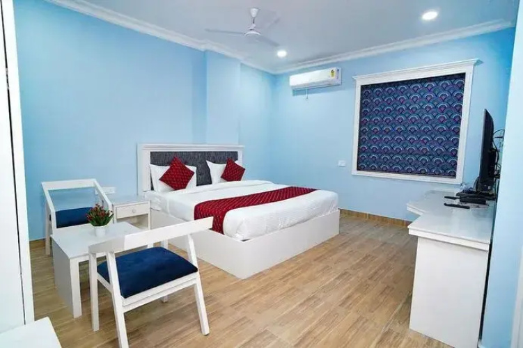 Fabhotel Prime Manor