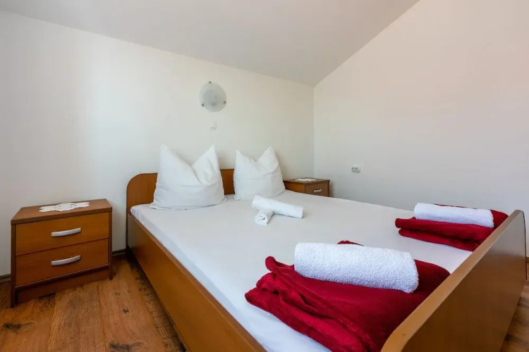 Apartments Brana