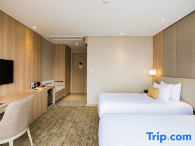 Premier Twin room