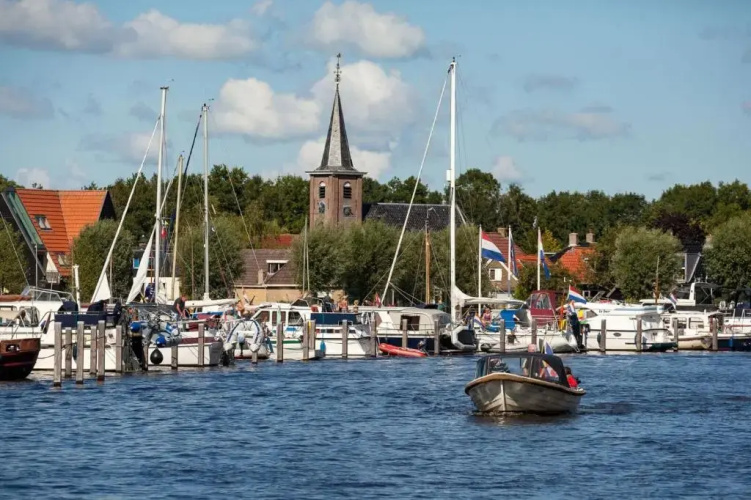 Woonboot Sweltsje