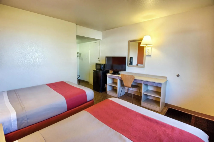 Motel 6 Pendleton, OR
