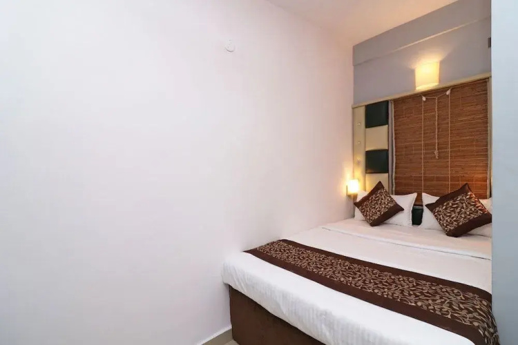 OYO 22591 SRJ Inn