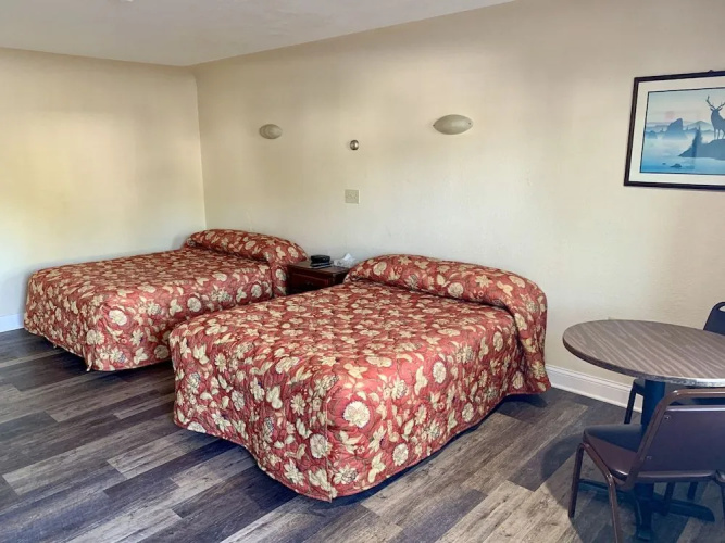 Thumb Heritage Inn