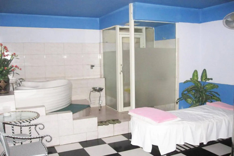 Oasis Hanoi Hotel
