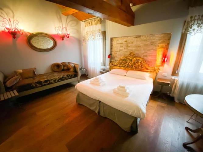 Deluxe Double room