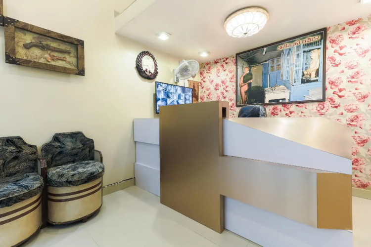Hotel Girnar