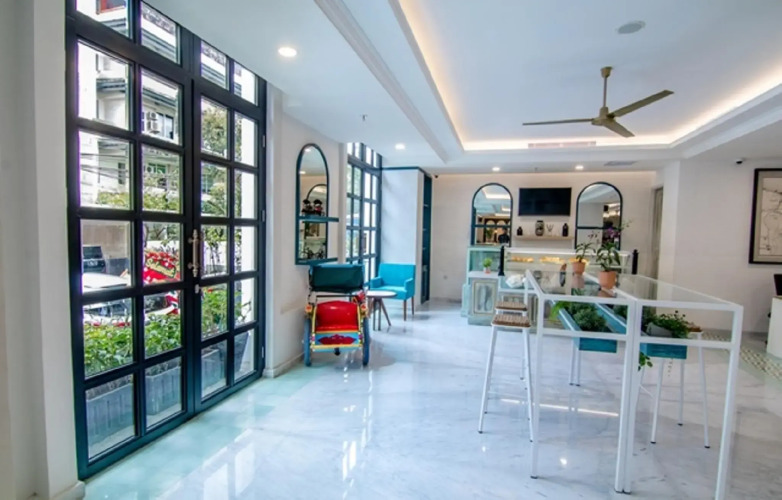 Jambuluwuk Thamrin Hotel Over view