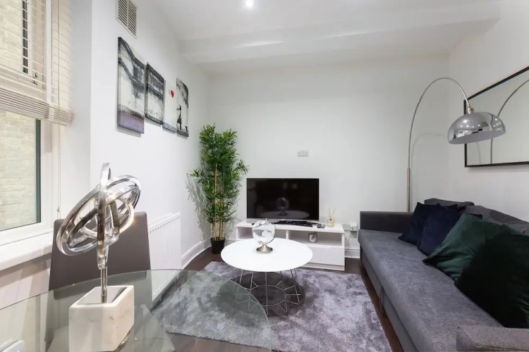 Chic Three Bed Shoreditch Gem Sleeps 8 A2