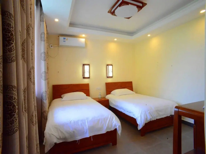 Deluxe Twin room with mountain view