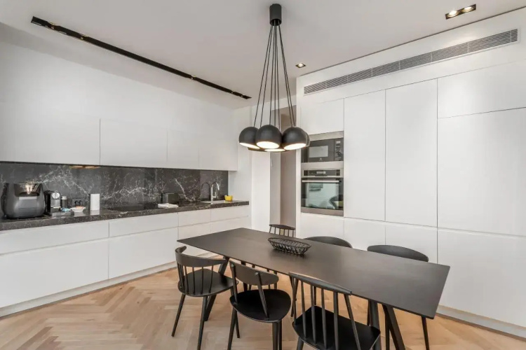 Stunning and design 2BDR Apartment